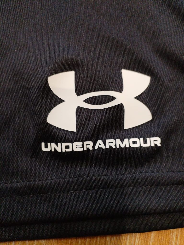 Under armour оригинални къси панталони