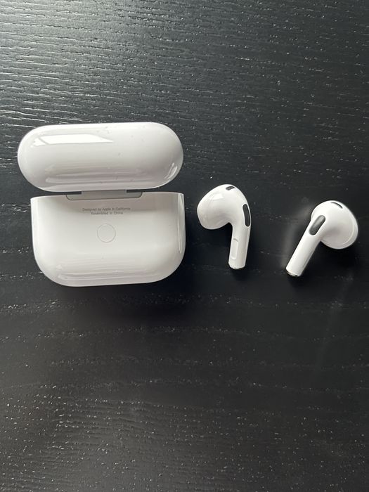 AirPods (3rd Generation)
