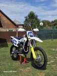 Vând motocross husqvarna fc 450 2020 63 ofer video pentru interesați