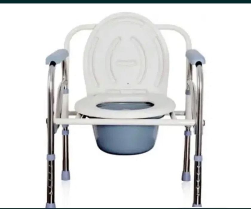 Биотуалет в хорошем состоянии почти новый