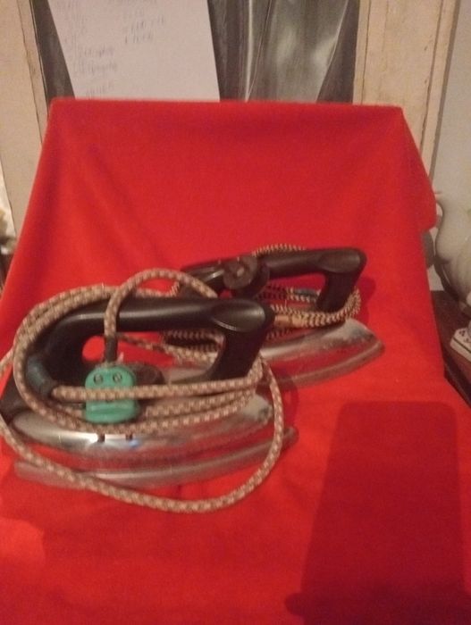 Продам советские утюги цена 1.000 тенге за штуку