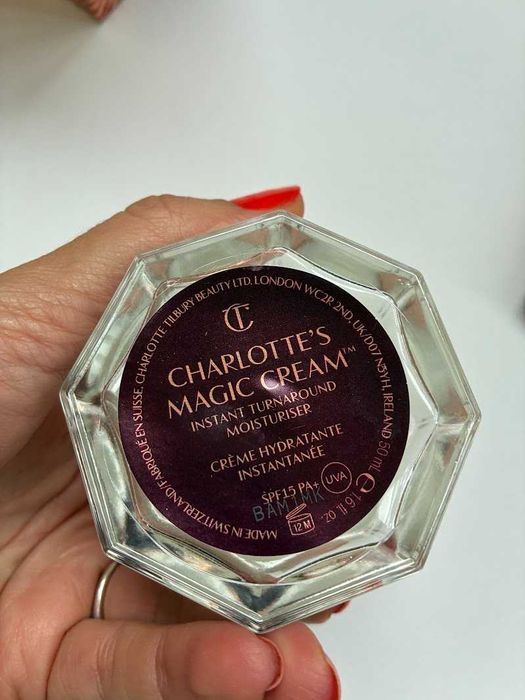 Charlotte Tilbury Magic Cream крем за лице и озаряваща пудра