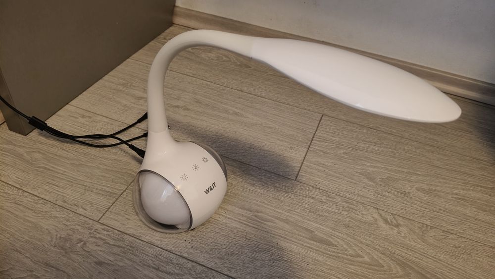 Lampa de birou LED