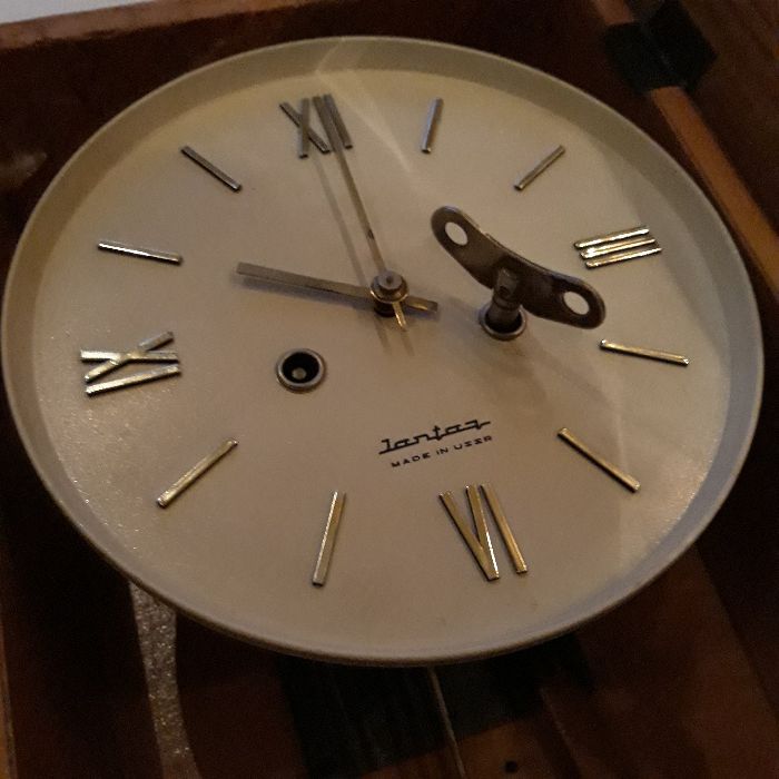 Стар часовник "Янтар", профилактиран в отлично състояние