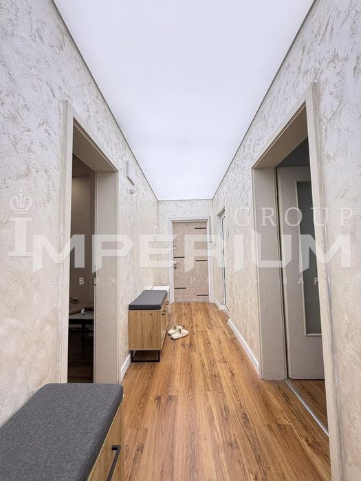 Дава се под наем Четиристаен апартамент в Варна, Базар Левски - 100 кв.м за 816 € - Снимка #11