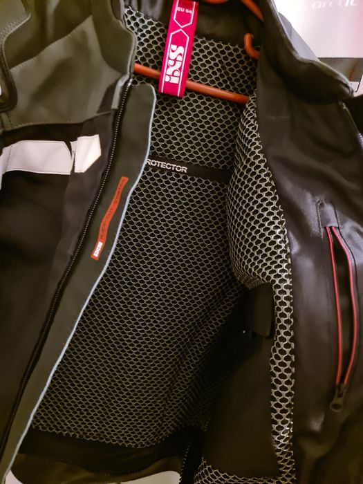 Geaca moto racing IXS piele textil 52/54_M_L. NOI. GECI MOTO NOI