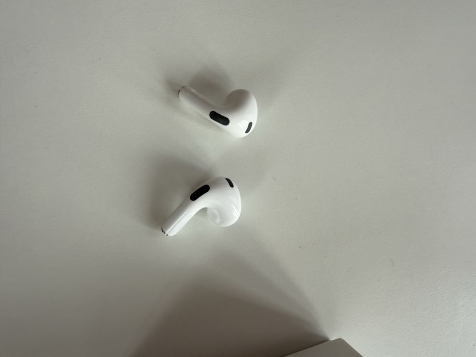 Apple AirPods 3 Gen