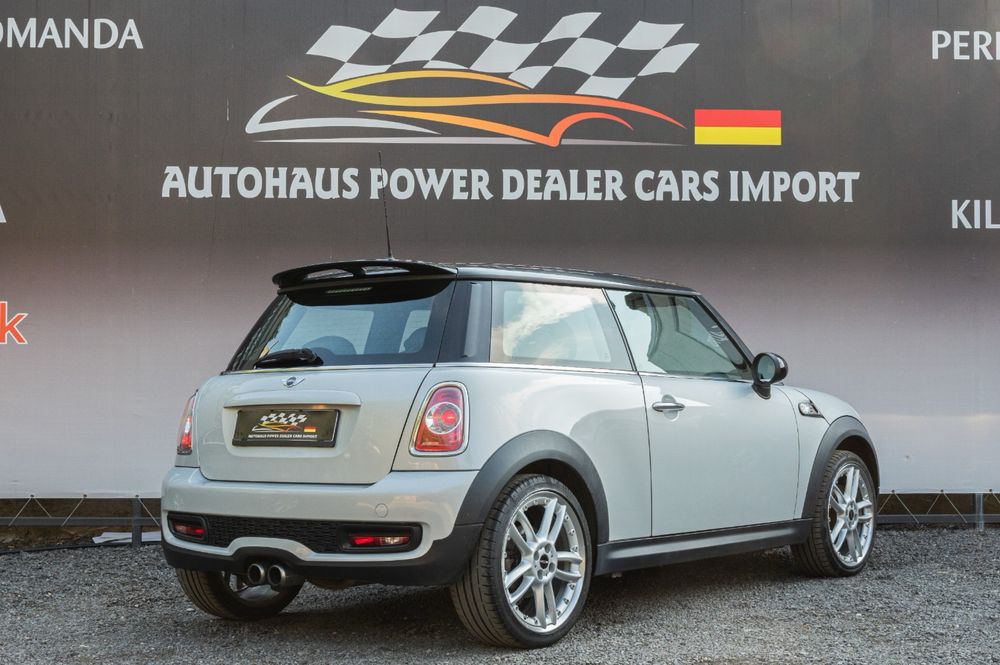 Mini Cooper S - xenon- credit auto - rate - senzori - scaune incalzite
