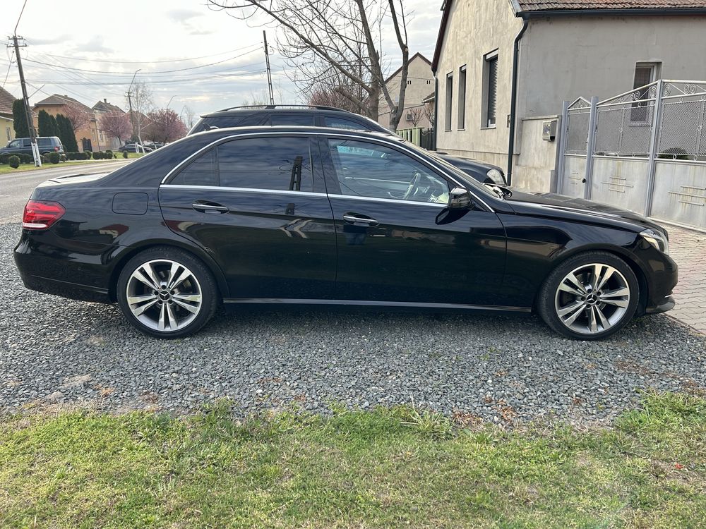 E220 Biturbo 170cp 9G tronic an 2015