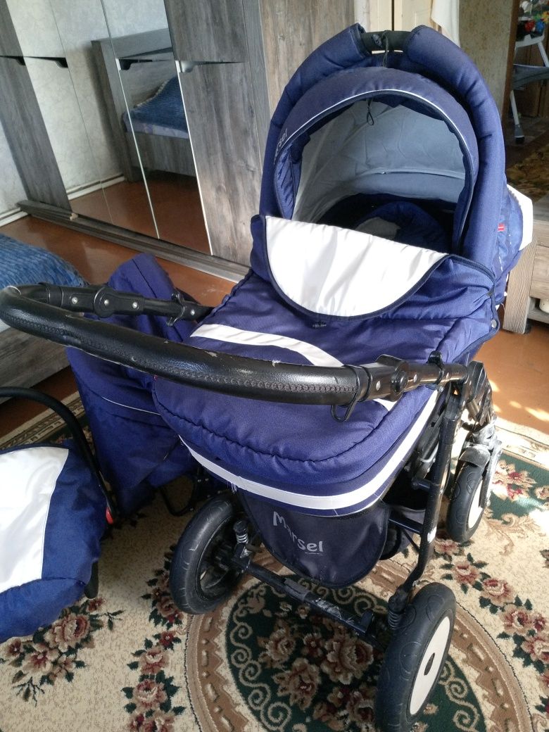 Продам коляску 3в1