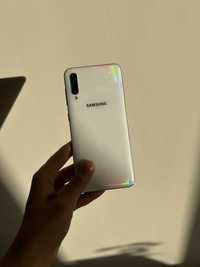 Samsung galaxy a50 белый цвет . 64гб