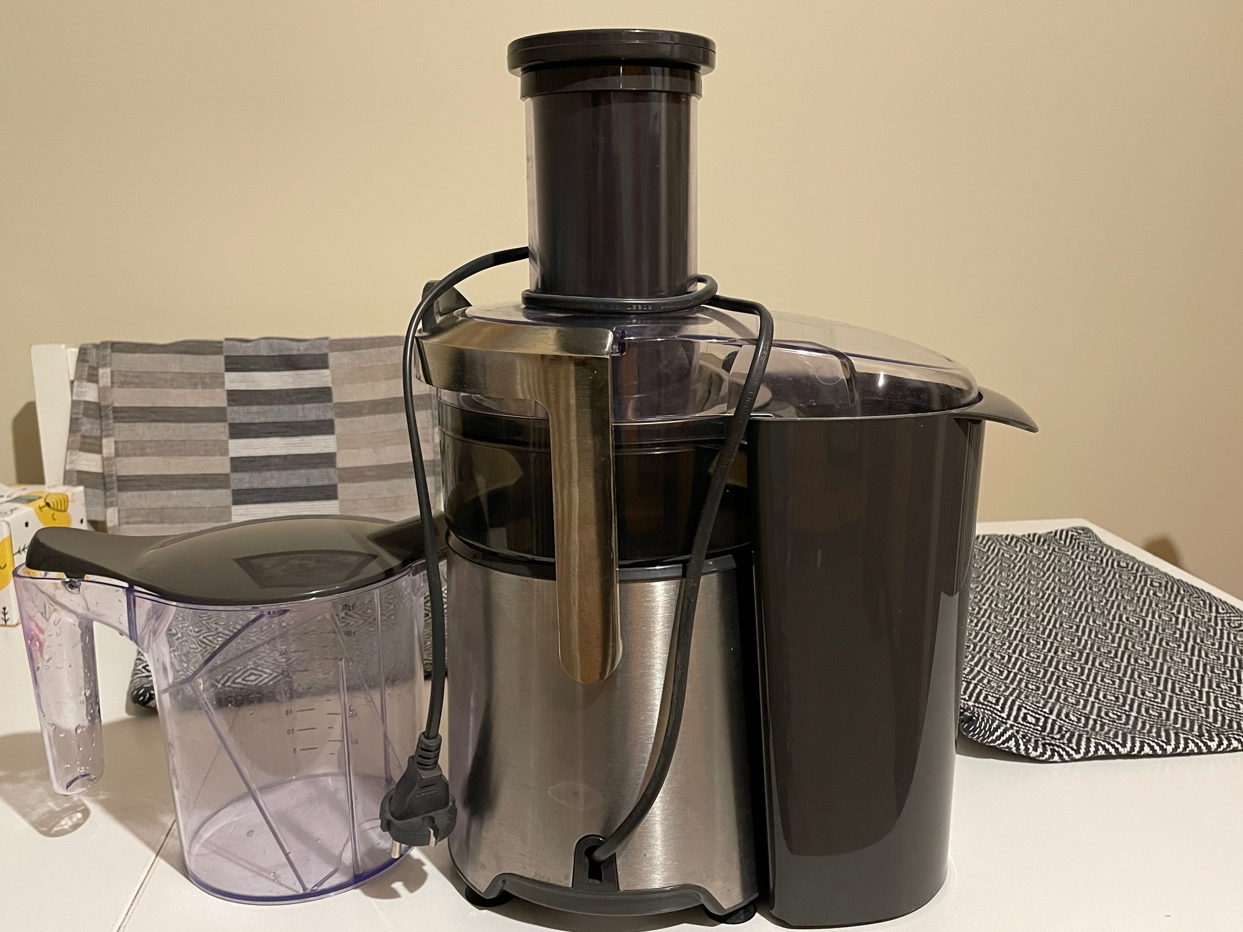 Продавам сокоизстисквачка Tefal