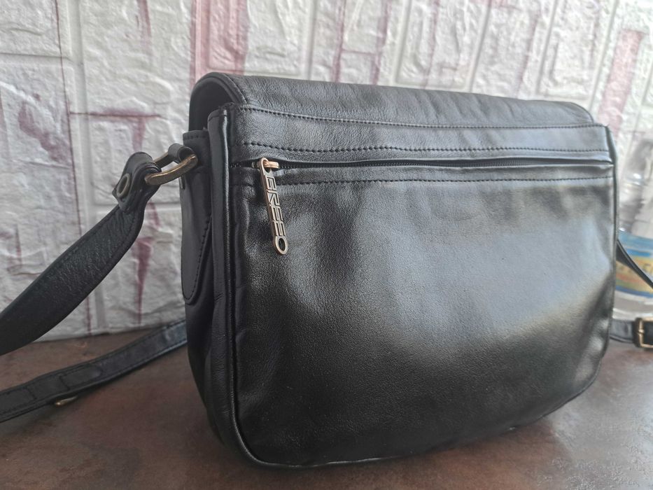 дамска чанта,Bree,малка черна кожена торба-естествена кожа