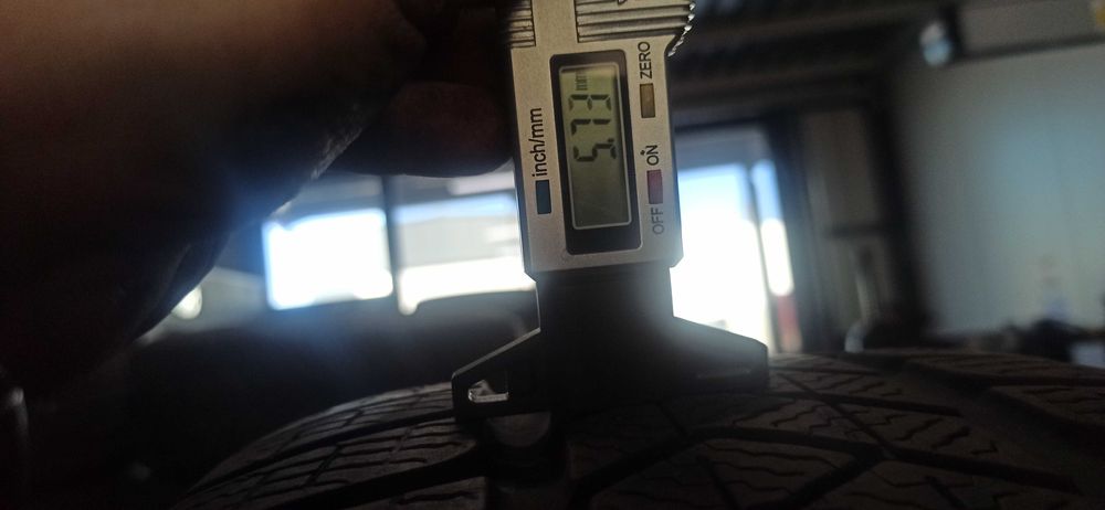 2бр.зимни гуми 235/50/18 Pirelli