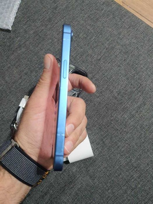 Iphone 13 -126gb - bat 100% - pret 14oo lei FIX