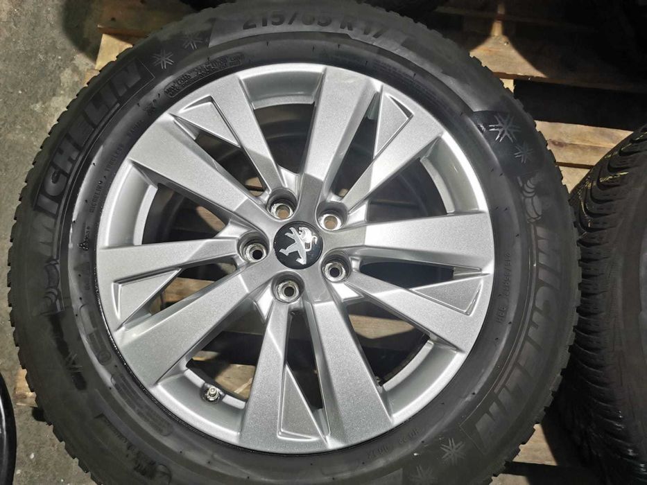 Jante Originale Peugeot 3008 / 5008 . R 17 cu anvelope de iarna
