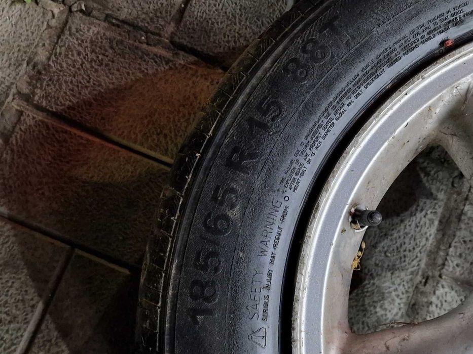 Зимни гуми (Continental/Nexen) 195/65/R15 / 4x100