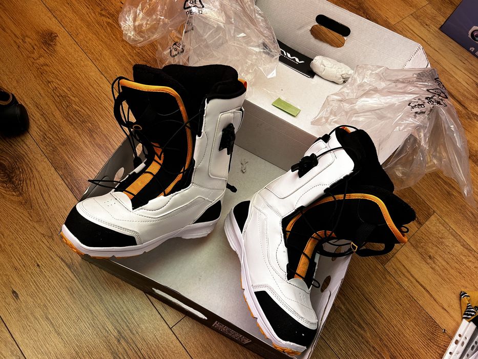 Сноуборд обувки/snowboard shoes
