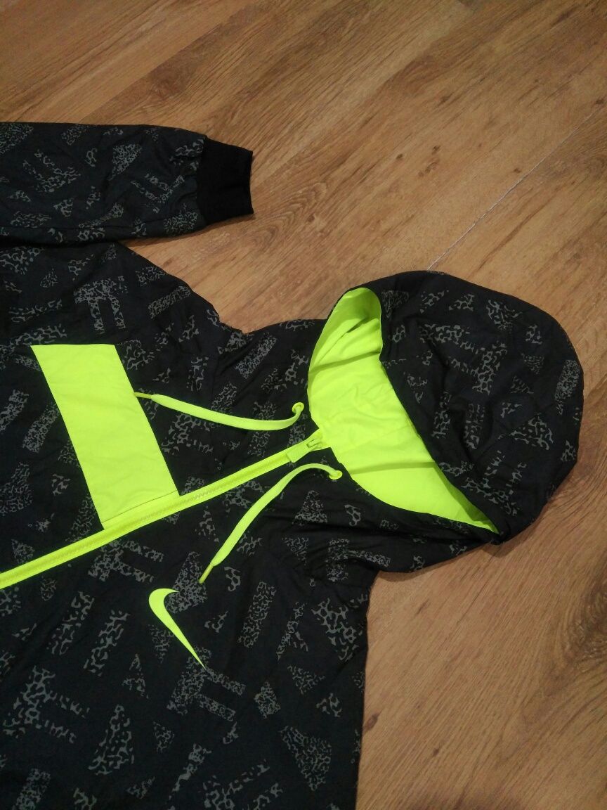 Jachetă damă Nike mărimea M