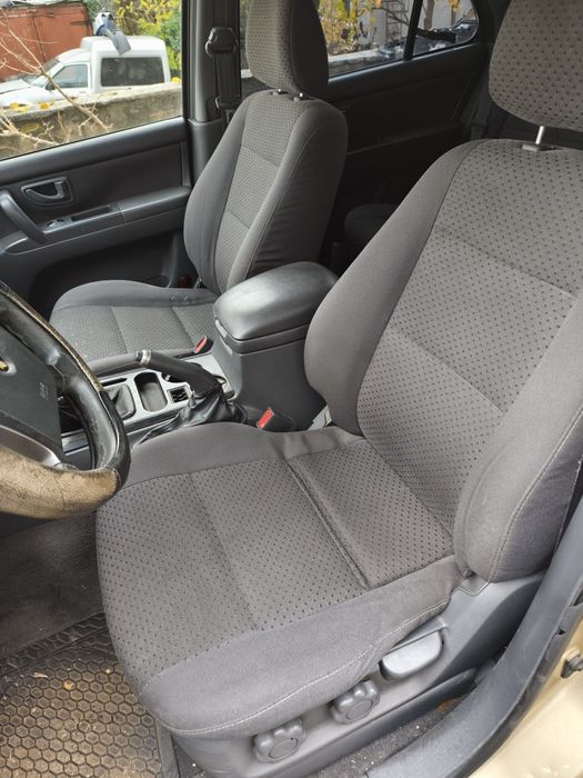 Продавам на части KIA SORENTO 2.5 CRDI 2003 г.