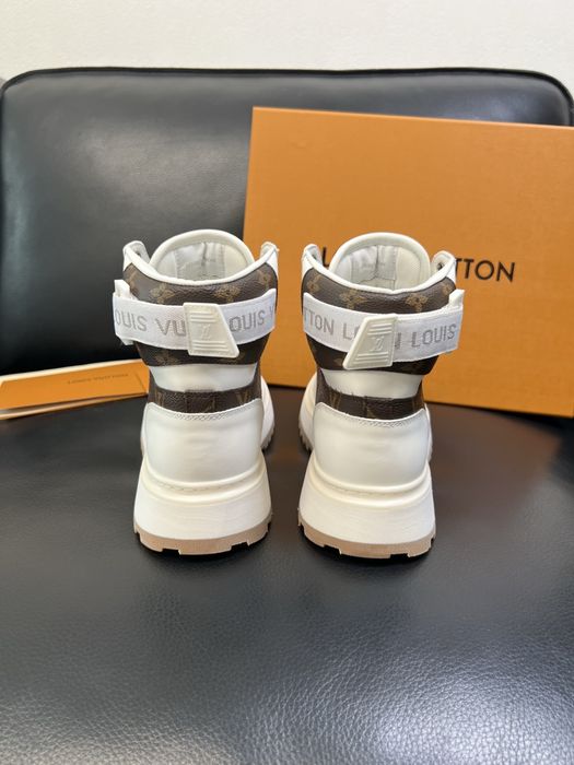 Ghete Louis Vuitton , pe comanda , calitate premium , noi , 43