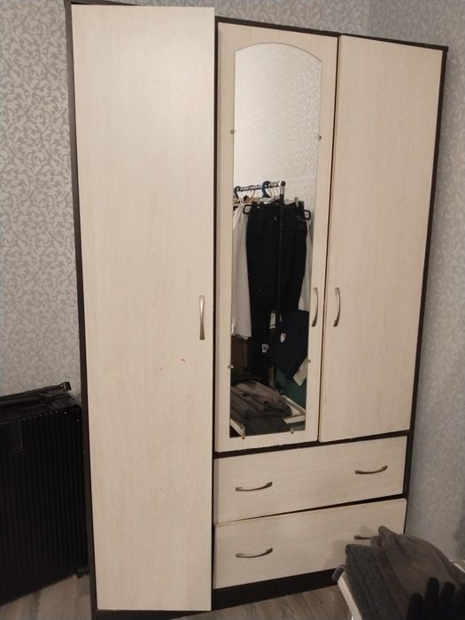 Отдам шкаф срочно бесплатно