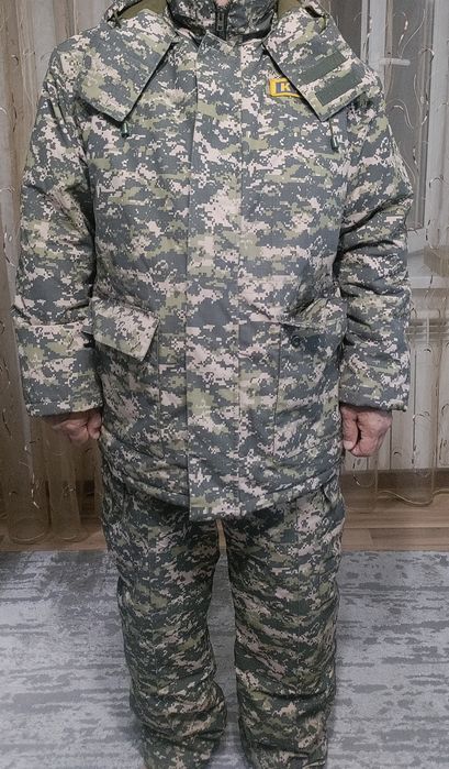 Продам зимнюю форму