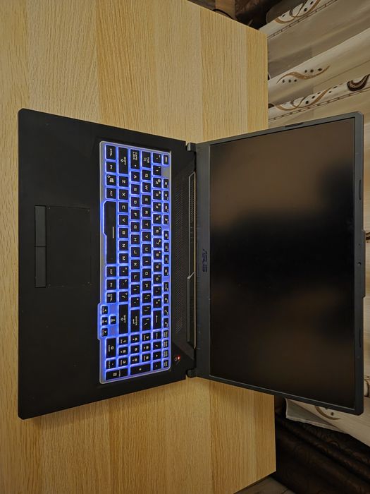 Vand laptop gaming Asus TUF 706ih