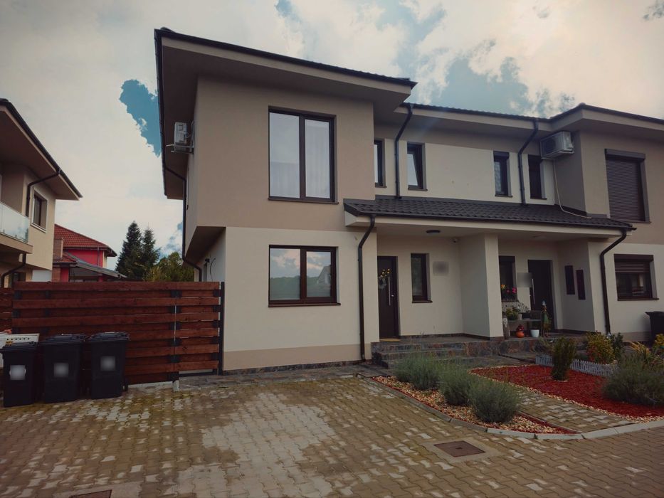 Duplex modern 120mp + pod, curte 300mp, complex rezidențial Corbeanca