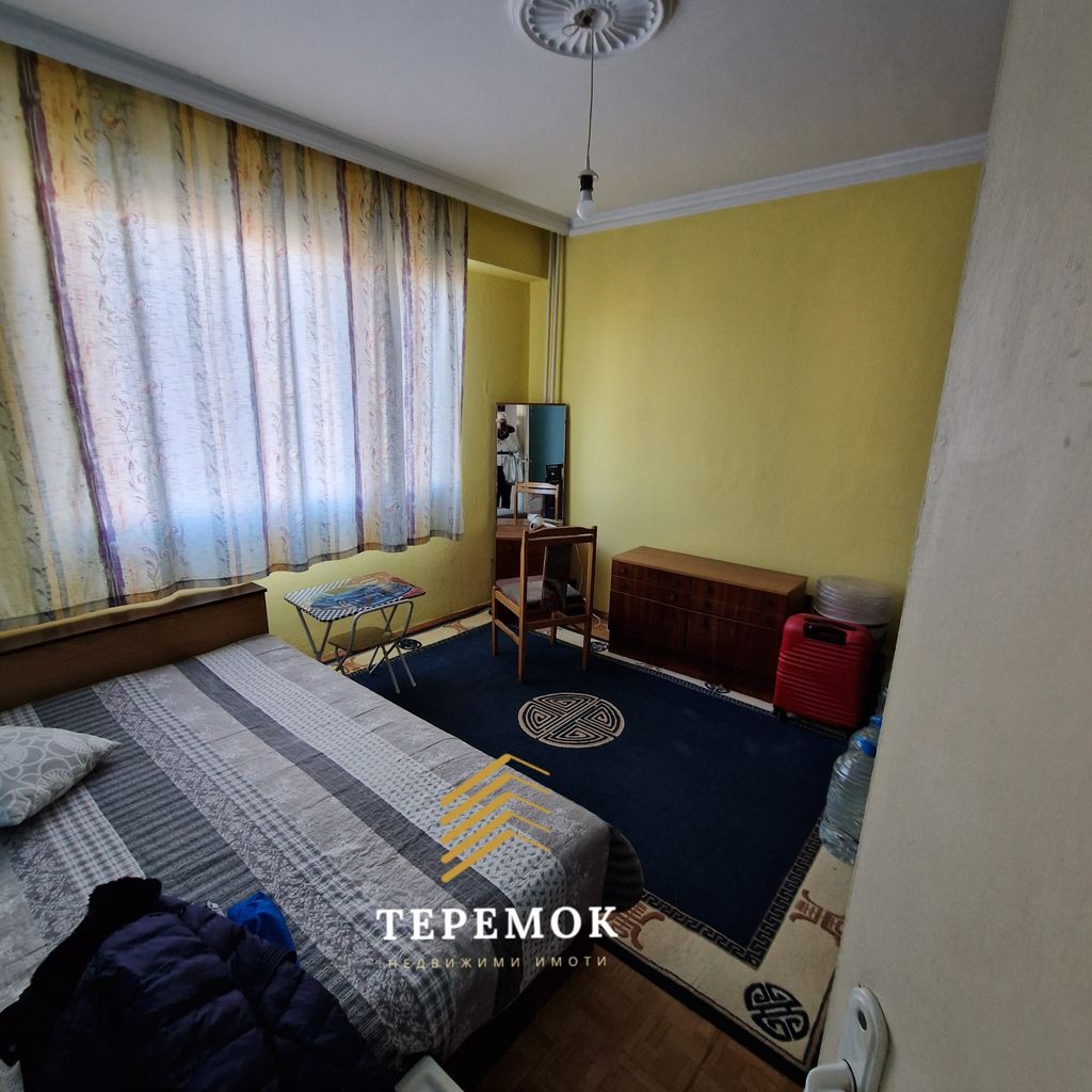 Продава се Тристаен апартамент в Шумен, Добруджански - 78 кв.м за 1170 €/кв.м - Снимка #2