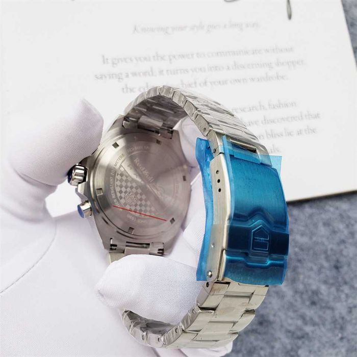 TAG F1 Red Bull Racing с кварцов механизъм