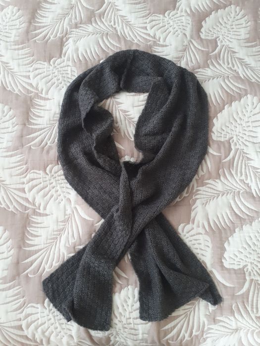 НОВ Мек и топъл сив шал