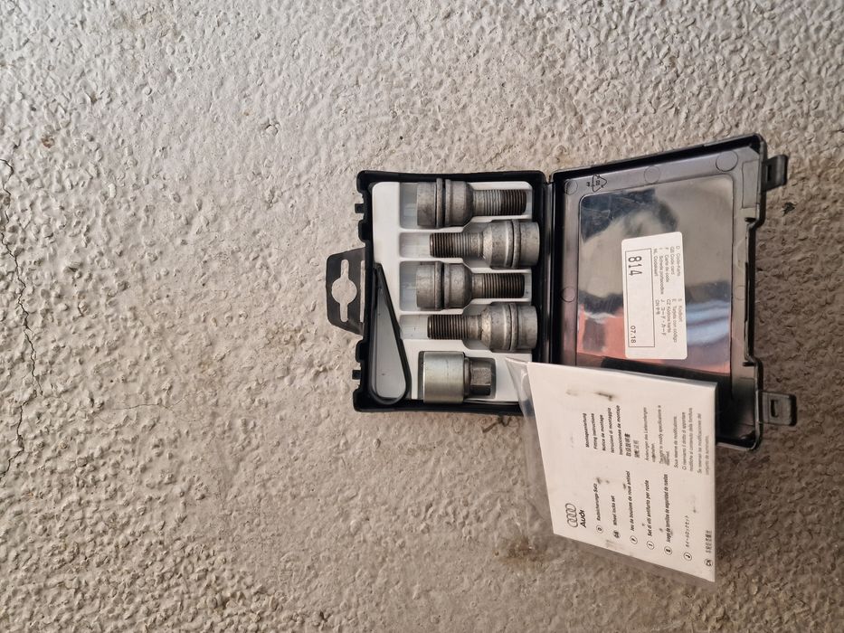 Секретни Болтове за Audi