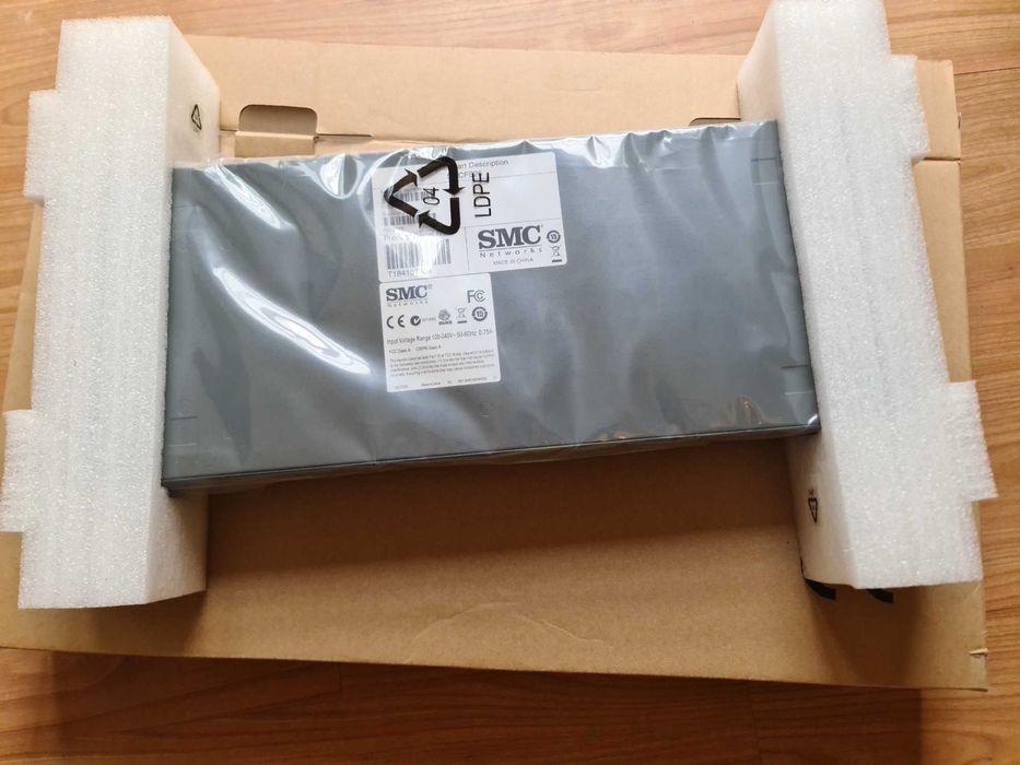 Switch SMC 24-port 10/100, SMCFS26