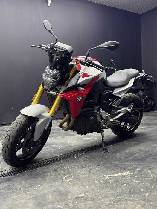 Vand/schimb cu auto - BMW F900R