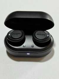 Продавам слушалки Philips Earphones TAT1215 TWS Black