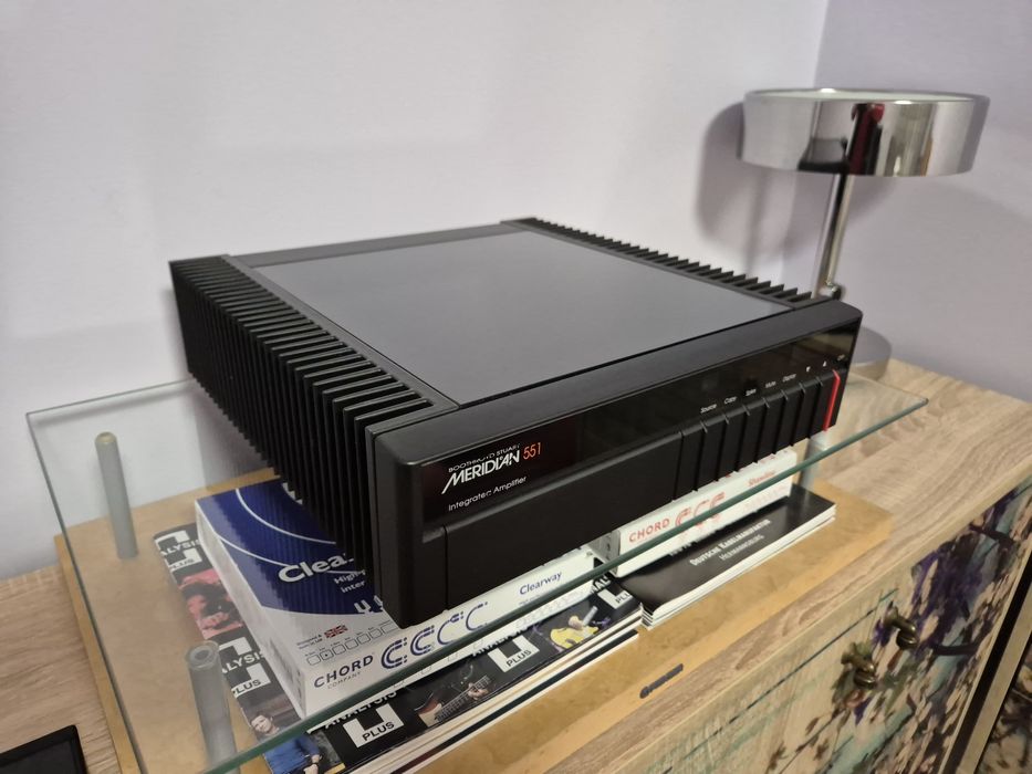 Усилвател Meridian 551 + MSR remote control