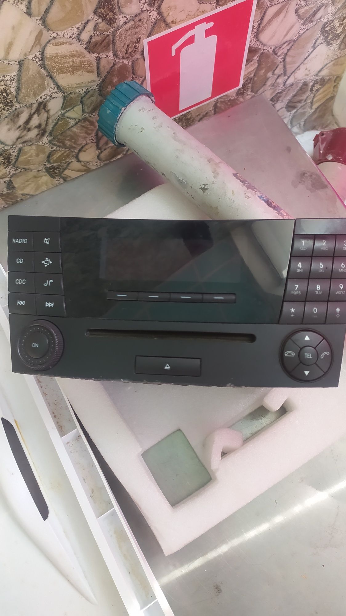 Навигация за Мерцедес w211