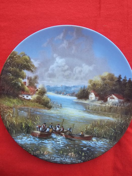 Колекционерска чиния