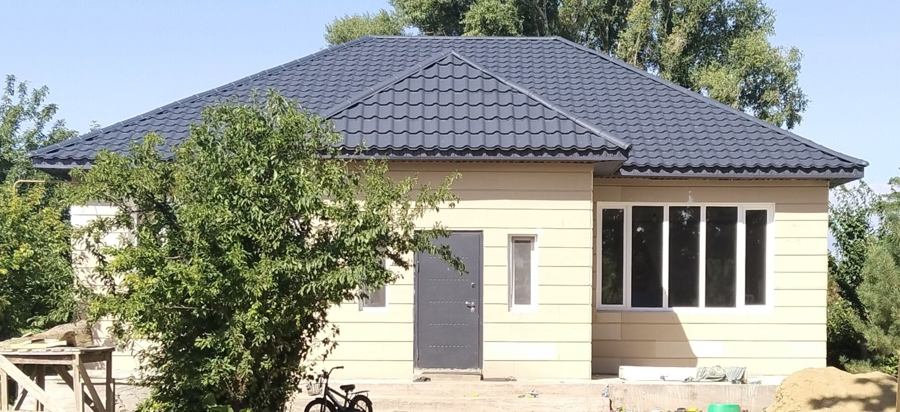 Дачада салынган Уй сатылады