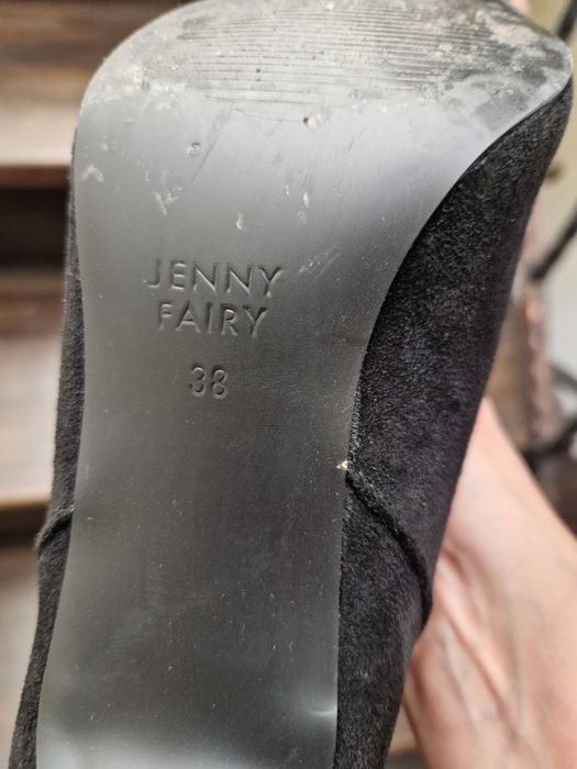 Cizme negre, marime 38, stare foarte buna