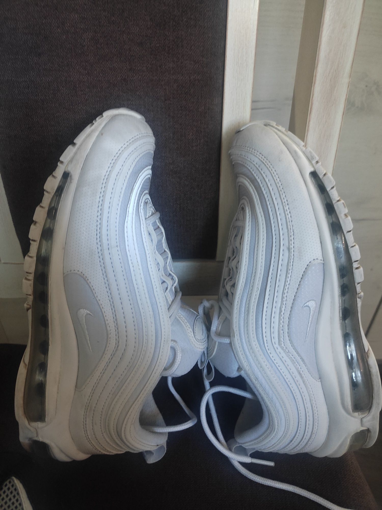 Nike Air Max 95,кожа и текстил 37/5също бели и черни номер 40