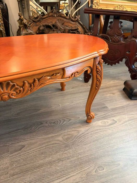 masuta veche din lemn,