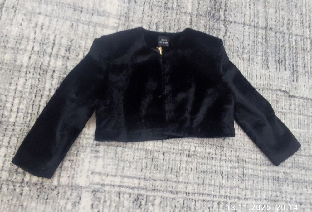 Жакет черного цвета