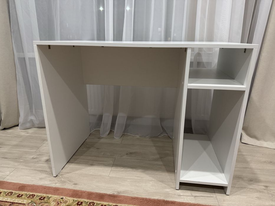 Стол компьютерный