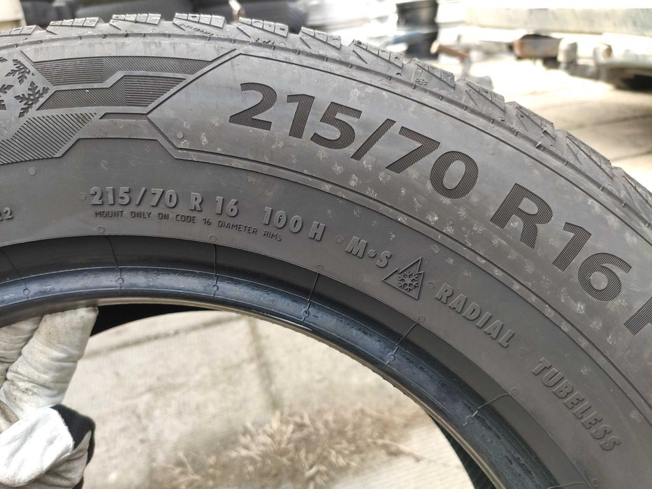 2бр Зимни гуми 215 70 16 - Barum - DOT 2022