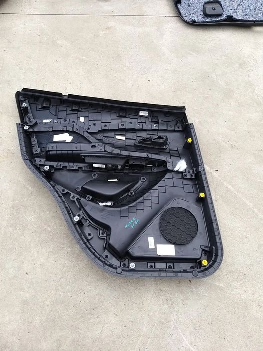 Fata tapiterie usa dreapta spate opel mokka x j13 94516348 475853623