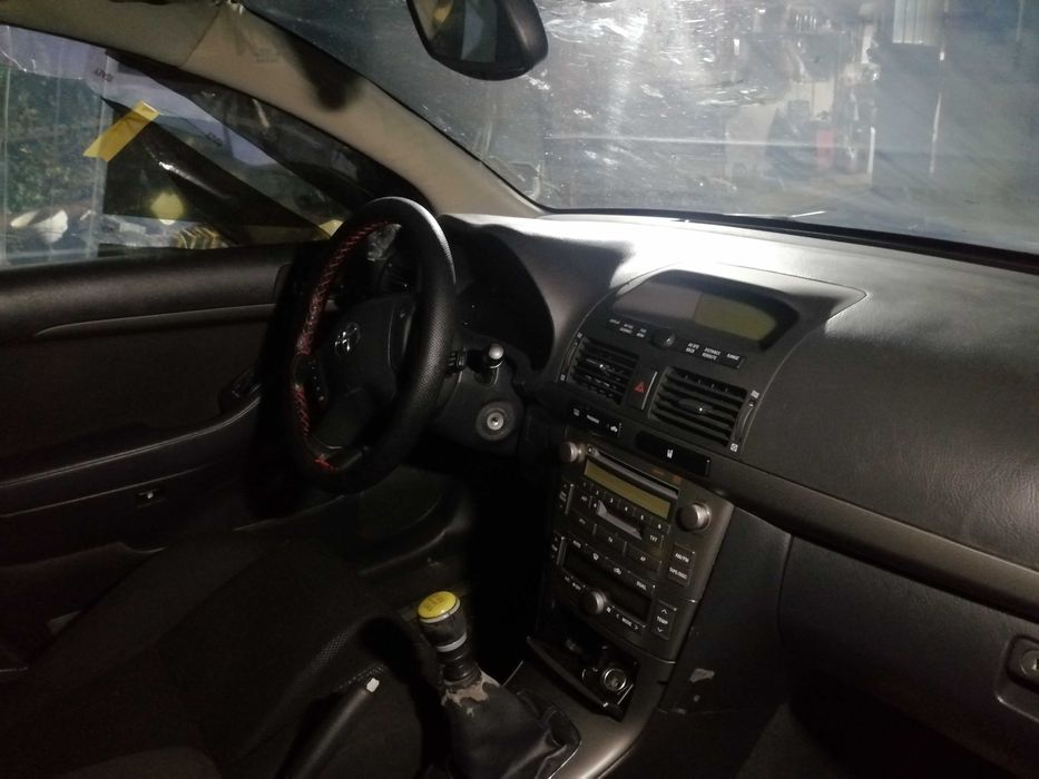 Toyota avensis на части