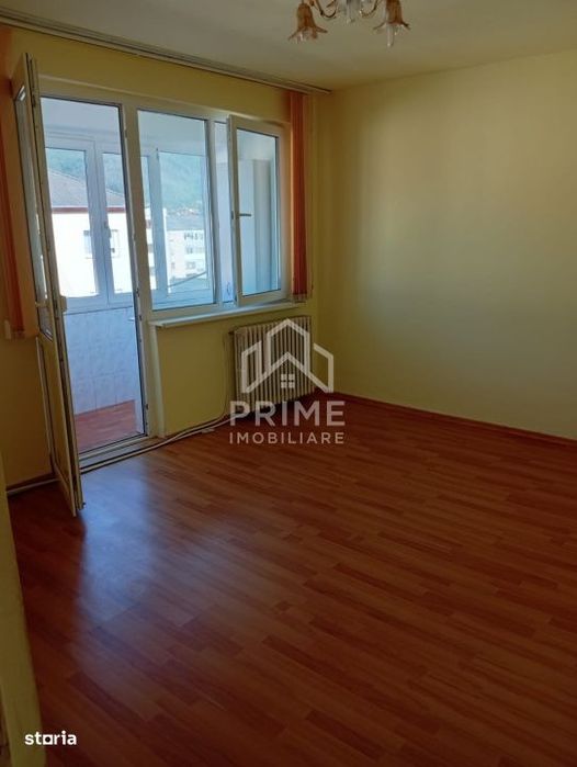 Apartament 3 camere | 67 mp| zona Cugir