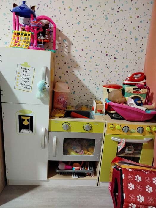 Детска дървена кухня